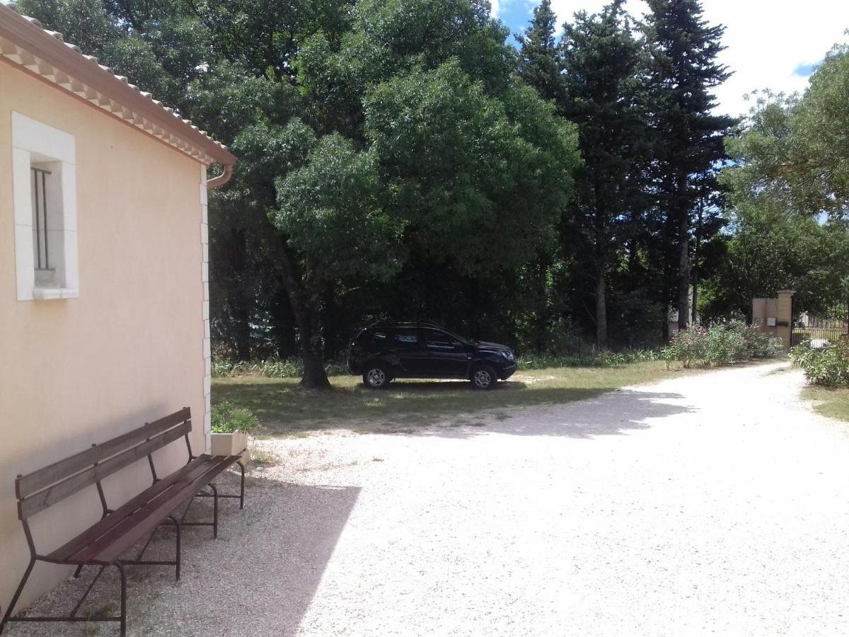La Clastre Location D'Un Studio Avec Piscine Et Clim Pres D'Uzes Bourdic Экстерьер фото