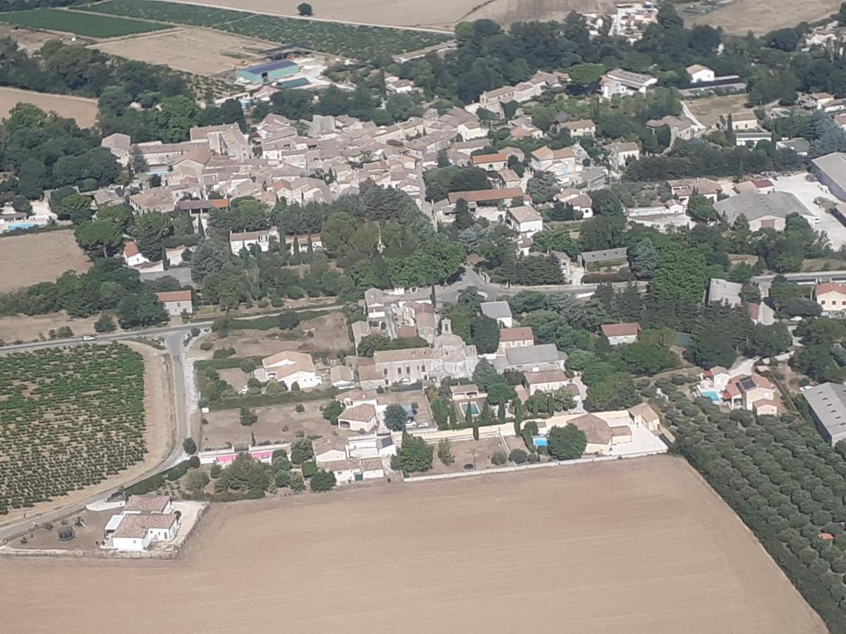 La Clastre Location D'Un Studio Avec Piscine Et Clim Pres D'Uzes Bourdic Экстерьер фото